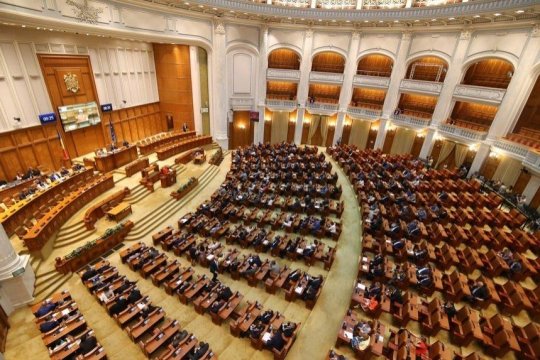 Schimbare pentru parlamentarii care au proprietăți în Capitală. Aceștia nu vor mai primi bani pentru decontarea chiriei