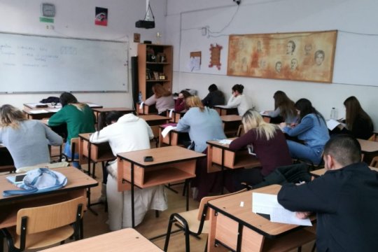 De la „Oxfordul Nordului” la absenți în masă. Cum a ajuns Liceul „Anastasie Bașotă” din Pomârla să nu trimită niciun candidat la Bacalaureat 2025