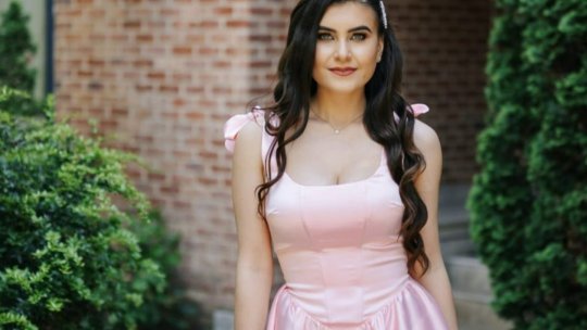 Cine este Eliza, eleva din Prahova care a luat Bacul cu 10. A făcut naveta zilnic 50 de km și vrea să devină profesoară de matematică