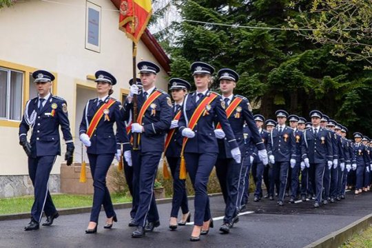 România are peste 1.000 de noi polițiști. A avut loc festivitatea celor mai proaspeți absolvenți ai Școlii de Agenți de Poliție ”Vasile Lascăr” din Câmpina