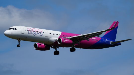 Pasagerii Wizz Air au primit mail-uri false. Compania a venit cu explicații