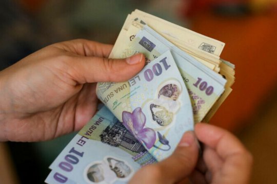 Un director de companie de stat și-a redus voluntar salariul cu aproape 40.000 lei. Ministrul Economiei: „Hai, că se poate!”