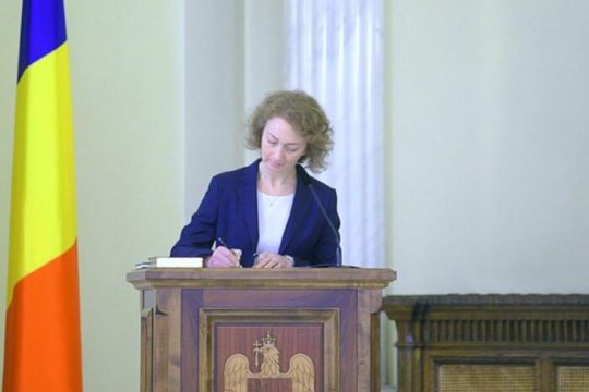 CCR are un nou președinte. Simina Tănăsescu, fosta consilieră a lui Klaus Iohannis, a fost aleasă în funcție