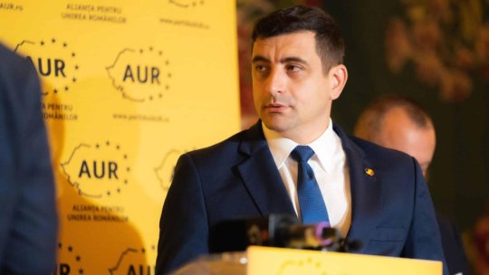 George Simion a lipsit când a fost citită moțiunea de cenzură. Un parlamentar AUR, văzut în cârje
