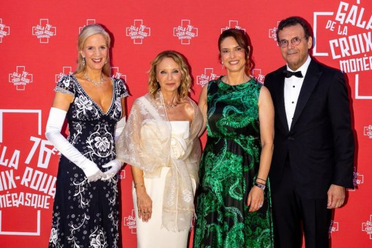 Camelia Șucu face primele declarații, după ce a luat parte la cea de-a 76-a ediție a Galei Crucii Roșii din Monaco: ''Am fost mândră să reprezint România''
