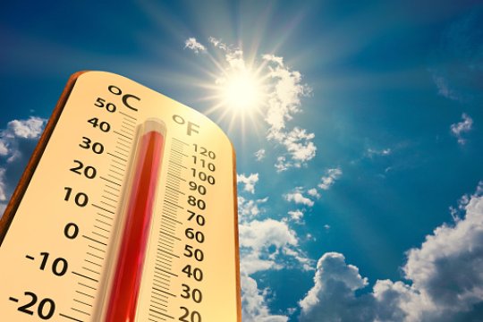 Peste jumătate de țară se află sub alertă meteo de vijelii. În alte zece județe s-a instalat codul galben de caniculă
