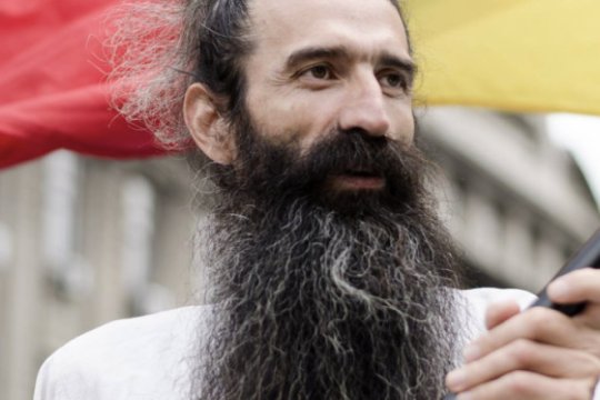Stegarul Dac, pe moarte în închisoare? Soția protestatarului a vorbit despre greva pe care o face