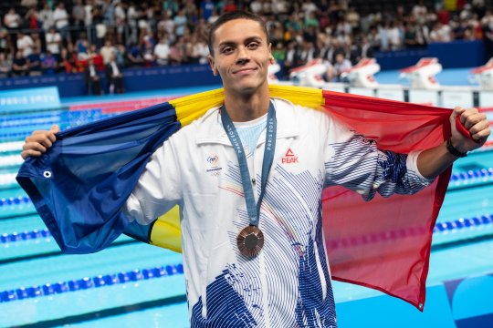 David Popovici intră în bazin pentru aurul mondial la Singapore. Programul complet și miza duelului cu Pan Zhanle