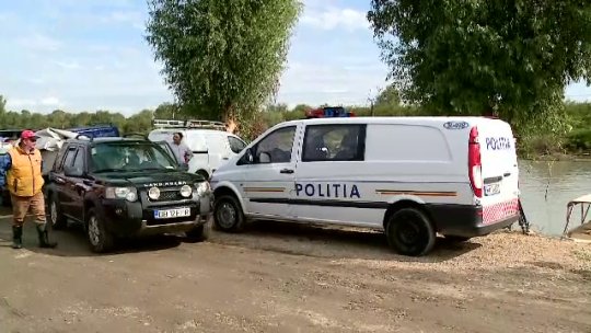 Intervenție de urgență în Delta Dunării. O ambarcațiune cu turiști s-a răsturnat, patru persoane sunt resuscitate