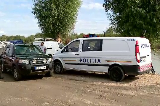 Intervenție de urgență în Delta Dunării. O ambarcațiune cu turiști s-a răsturnat, patru persoane sunt resuscitate