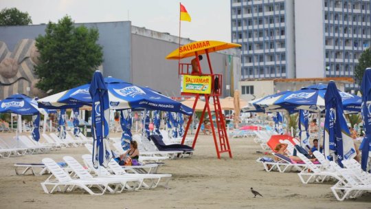 Salvamarii, în alertă pe litoral! La ce riscuri se supun românii care nu respectă steagurile arborate