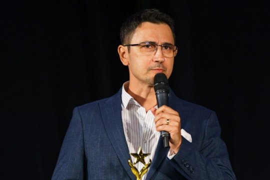 Profesori și jurnaliști de elită, premiați la Gala CelebriTime Awards 2025. Antonio Momoc, distins pentru Excelență în Educație și Comunicare
