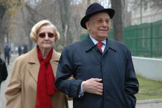 Ultima rugăminte a Ninei către Ion Iliescu, în spital. Care au fost ultimele cuvinte pe care fostul șef de stat le-a auzit de la soția sa