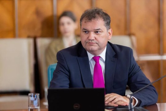 Concedieri masive în administrația locală și centrală. Ce spune Ministrul Dezvoltării: ”Pleacă 57% din consilierii de la cabinete”