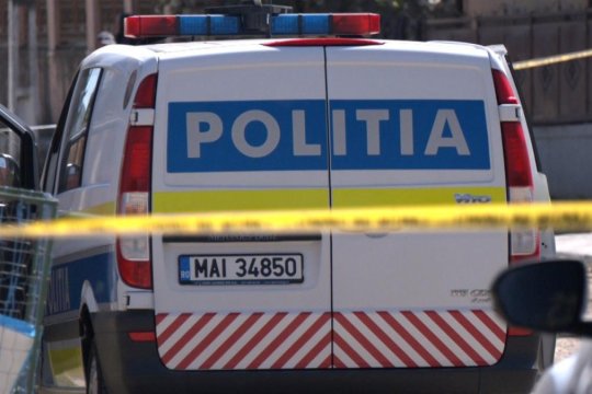 Noi detalii în cazul bărbatului din Otopeni care și-a ucis fiul vitreg în bătaie ies la iveală. Rudele copilului fac declarații halucinante: ”L-a bătut cu cablul”