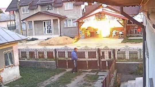 VIDEO | Imaginile groazei în Dâmbovița. Un magazin alimentar a explodat la câțiva metri de localnici