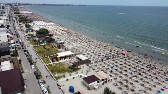 Taxa de cearceaf a depășit-o pe cea pentru șezlong la Mamaia. ANPC nu intervine, deși măsura este ilegală