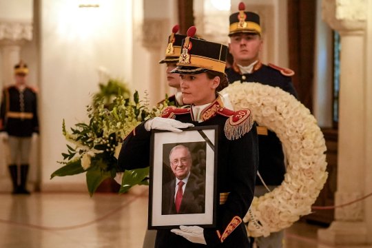 Reguli speciale la înmormântarea lui Ion Iliescu. Ce trebuie să facă cei care îi aduc un omagiu