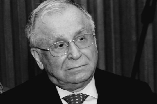 Cum arăta Ion Iliescu în ultima fotografie publică postată pe rețelele de socializare. Fostul șef de stat apărea senin, dar marcat de boală