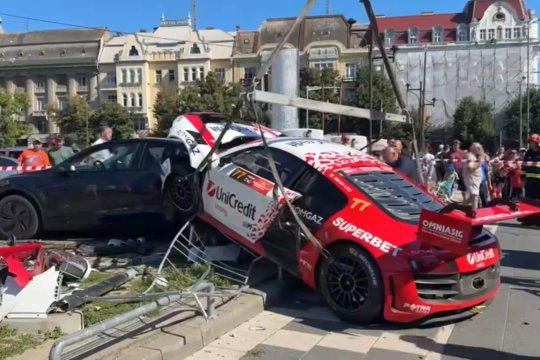 Fiul lui Mihai Leu, implicat într-un grav accident. Mașina pe care o conducea Marco a fost distrusă, ce a postat soția fostului pilot înainte de incident