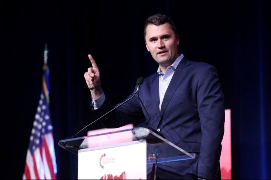 Văduva lui Charlie Kirk, mesaj surprinzător după asasinarea soțului. Ce promisiune a făcut