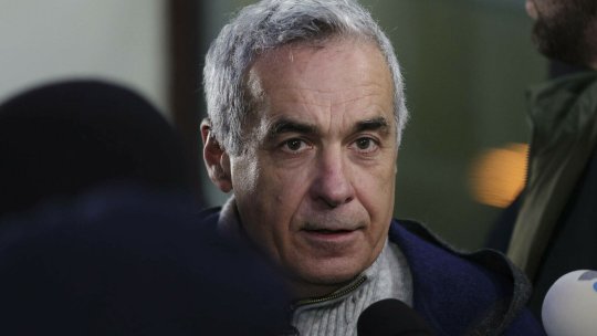 Bodyguarzi, mașină cu șofer și vacanțe în străinătate. Cum trăiește Călin Georgescu în timp ce declară venituri aproape inexistente