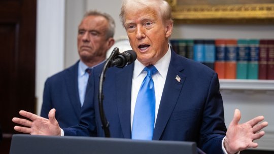 Trump, între alarmism și politică. Declarații controversate despre paracetamol și autism