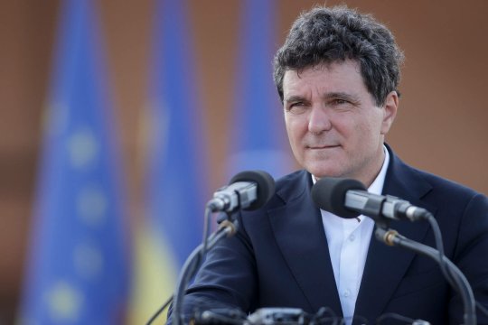 Nicușor Dan, apel direct către basarabeni: „Mergeți la vot, este o zi istorică pentru Republica Moldova”