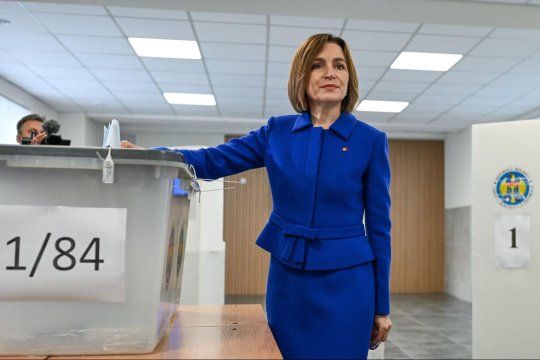 UPDATE | REZULTATE FINALE în Republica Moldova: Partidul Acțiune și Solidaritate câștigă majoritatea parlamentară. Toate voturile au fost numărate