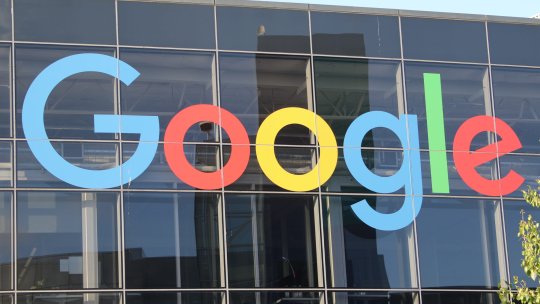 Probleme majore pentru Google în Europa și SUA. Bruxelles aplică amendă record, iar un tribunal american impune despăgubiri uriașe