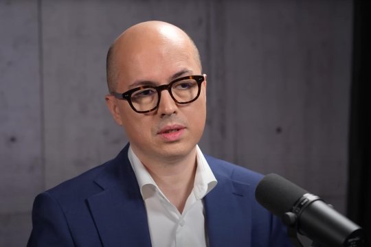 Andi Cristea vorbește despre viitorul statului. Europarlamentarul prezice ce schimbări va aduce era digitală în administrație