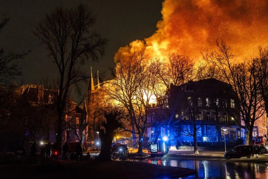 Anul 2026 începe sub semnul tragediei într-o biserică foarte frecventată. Mai multe victime și un incendiu major după miezul nopții