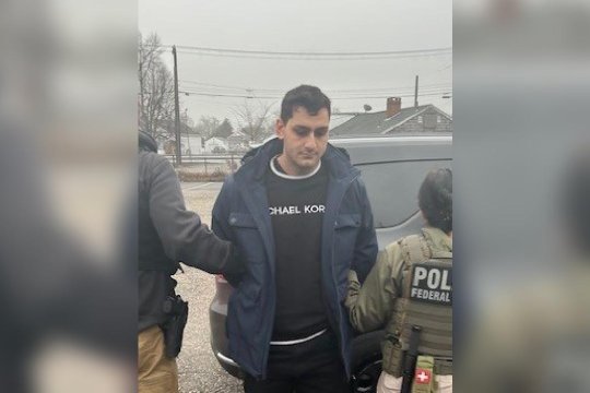 El este românul arestat în SUA. De ce a fost vizat în acțiunile declanșate la ordinul lui Donald Trump