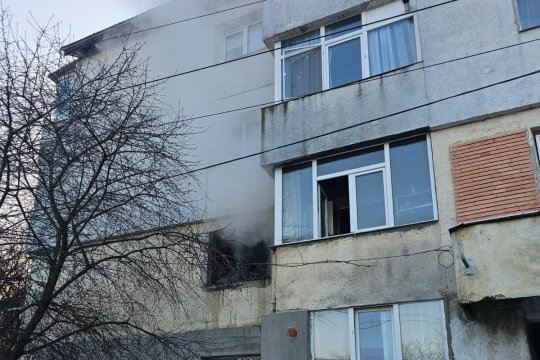 Incendiu grav în Tomești, județul Iași: o femeie a murit, doi bărbați au suferit arsuri