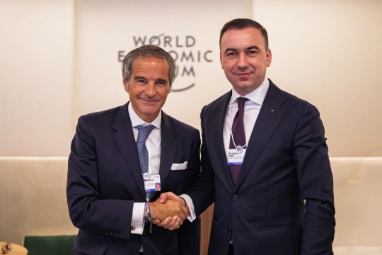 Energia nucleară, pilon strategic pentru România. Bogdan Ivan, discuții la Davos cu conducerea Agenției Internaționale pentru Energie Atomică