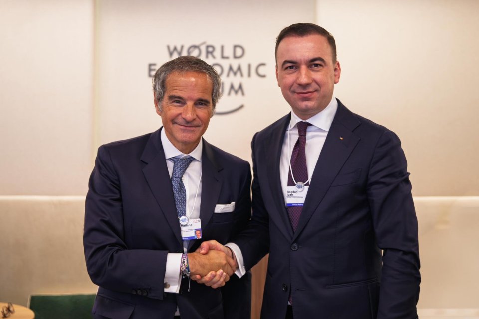 Rafael Mariano Grossi, Directorul General al Agenției Internaționale pentru Energie Atomic, alături de Bogdan Ivan, ministrul Energiei