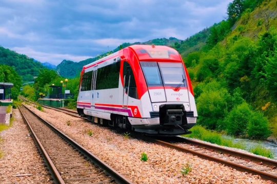 Al treilea accident feroviar în Spania, la Cartagena, unde un un tren a lovit o macara