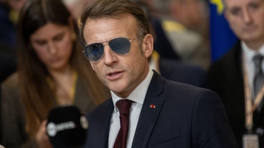Efect neașteptat după discursul lui Macron de la Davos. Acțiunile unei companii de ochelari au explodat