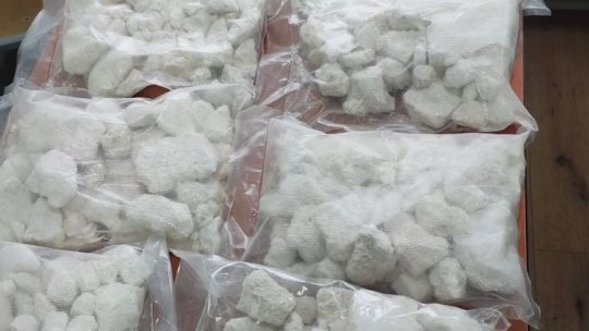 Cetățean olandez reținut în București după ce a fost prins cu 12 kilograme de ”drog zombie”