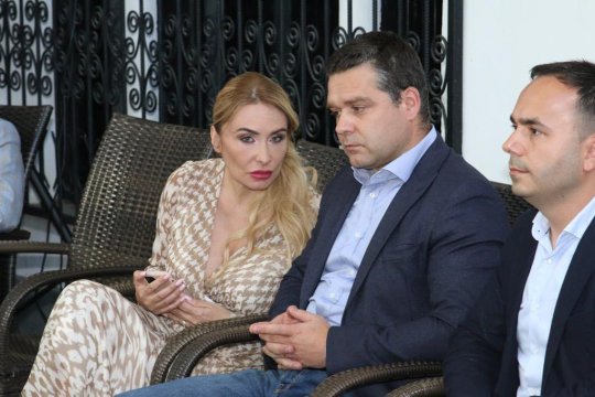 Flagant DNA într-un dosar de trafic de influență. O membră PNL este vizată de anchetă