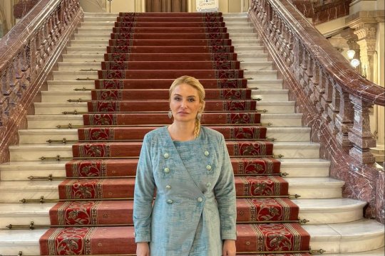 UPDATE: Avocata Adriana Georgescu și falsul general SIE au fost reținuți, DNA cere arestarea lor preventivă. Cine este omul de afaceri de la care ar fi luat banii