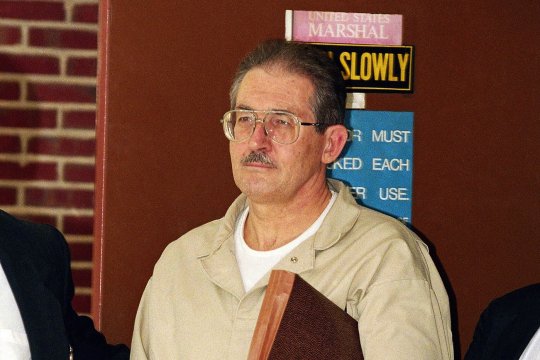 Cel mai mare trădător din istoria CIA a murit în închisoare. ”Cârtița” Aldrich Ames a spionat pentru Rusia în schimbul a milioane de dolari