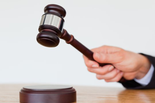 Judecătorii lasă un apropiat al lui Horațiu Potra judecat în dosarul tentativei de lovitură de stat să plece pentru cinci zile în Franța