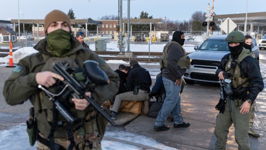 Tensiunea crește în Minneapolis. După moartea lui Renee, școlile intră în vizorul agenților de imigrare