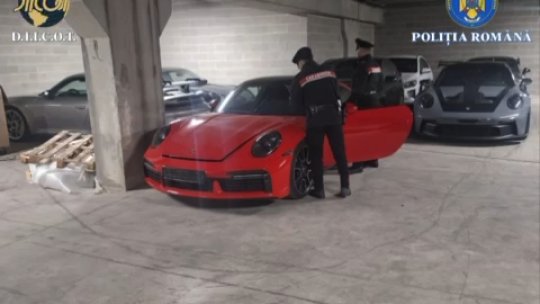 20 de mașini de lux găsite în Italia. Autoturismele ar fi fost luate din România prin credite cu acte false