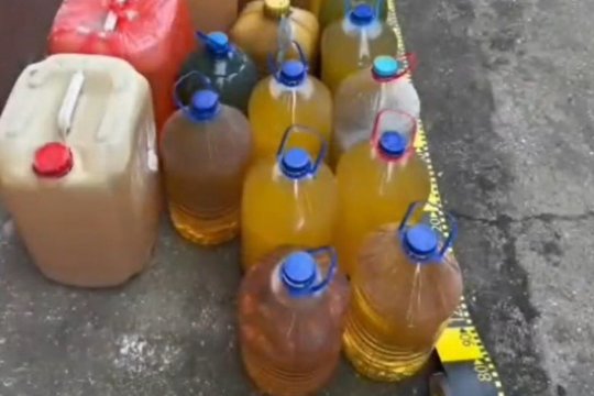 Hoții care au furat de Crăciun mii de litri de benzină și motorină dintr-un tren au fost prinși