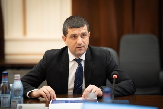Radu Miruță refuză tăierea normei de hrană pentru militari: ”Nu semnez o astfel de măsură”