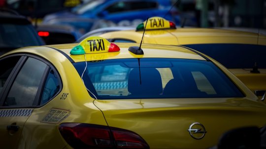 Taximetrist găsit mort în mașină, pe o stradă din București