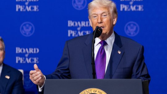 Moment de confuzie la summitul din SUA. Cum a fost prezentat Nicușor Dan de Donald Trump la Consiliul pentru Pace