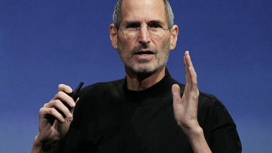Personalitatea zilei 24 februarie | Steve Jobs, omul care a transformat tehnologia în cultură